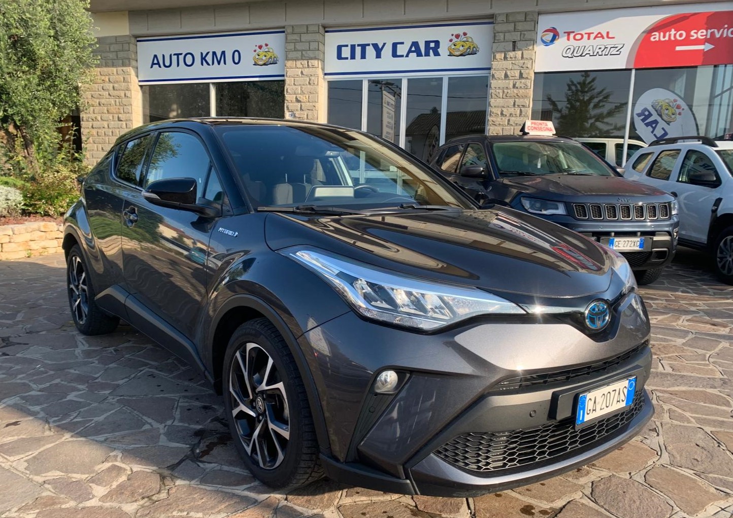 TOYOTA C-HR 2.0h Trend e-cvt